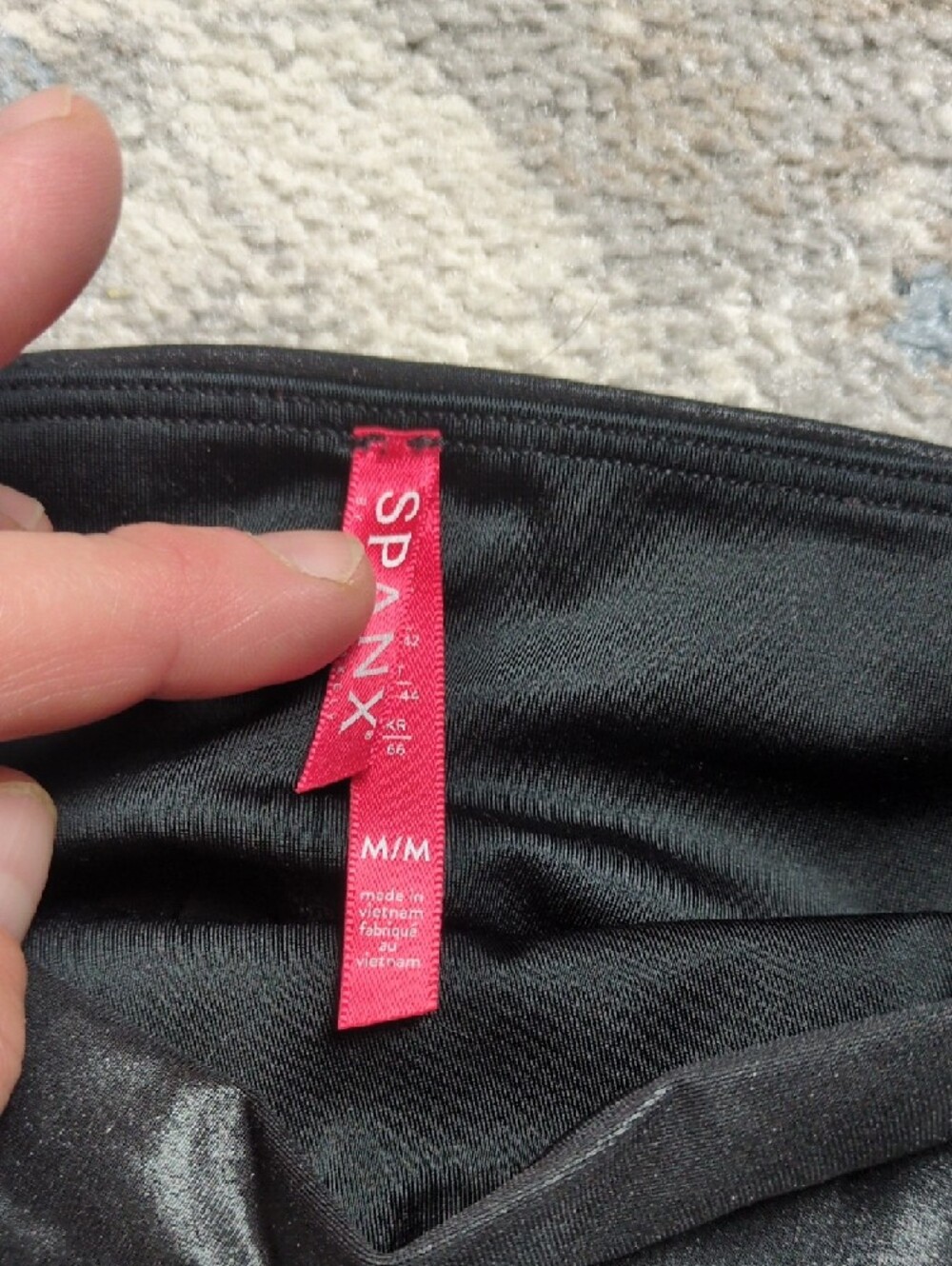 Spanx Faux Leather Leggings - Picture 2 of 3
